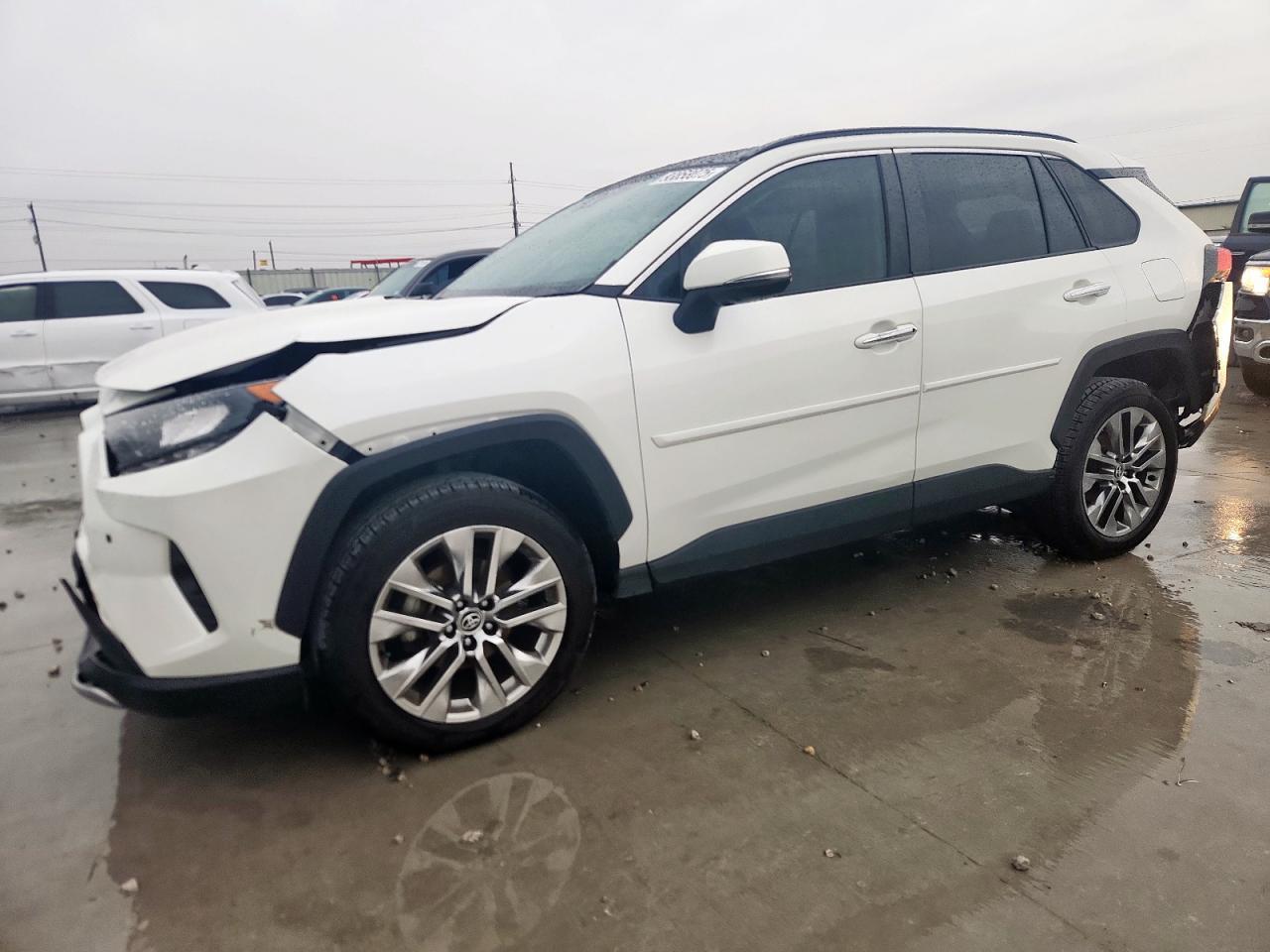 2020 Toyota RAV 4 - zdjęcie główne
