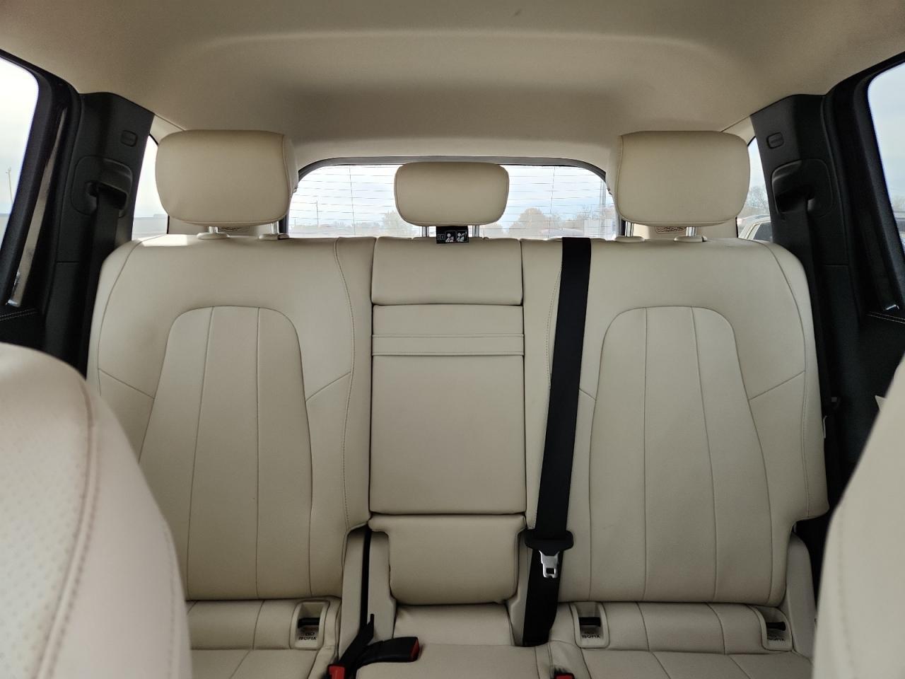 2022 Mercedes-Benz Glb 250 4Matic - zdjęcie 10