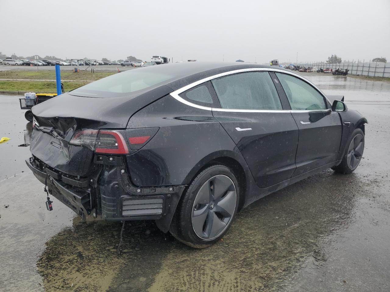 2018 Tesla Model 3 - zdjęcie 3