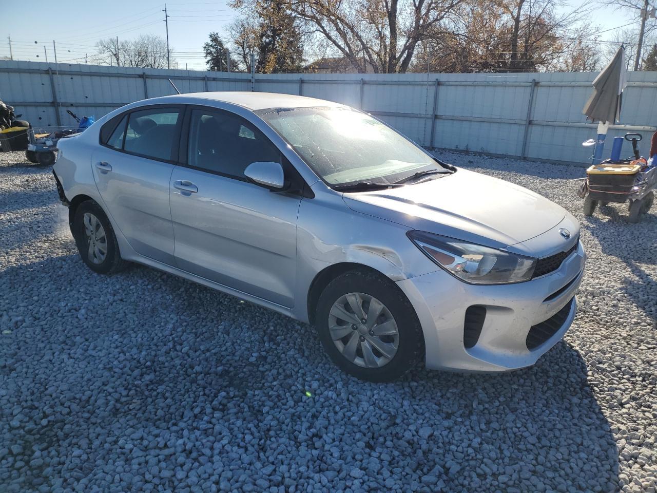 2019 Kia Rio - zdjęcie 4