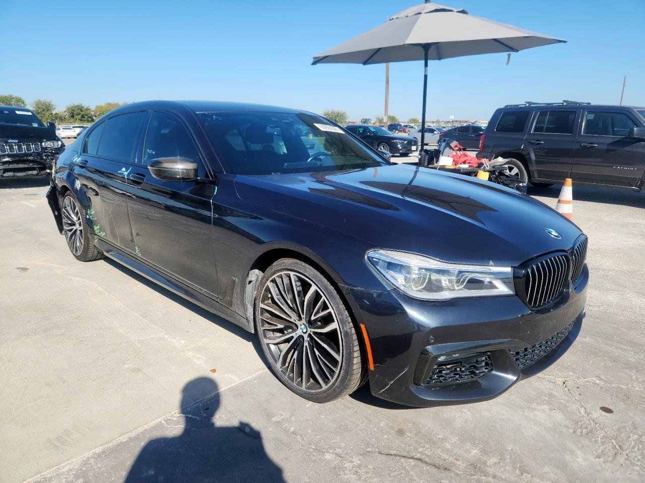 2019 BMW 750 I - zdjęcie 4
