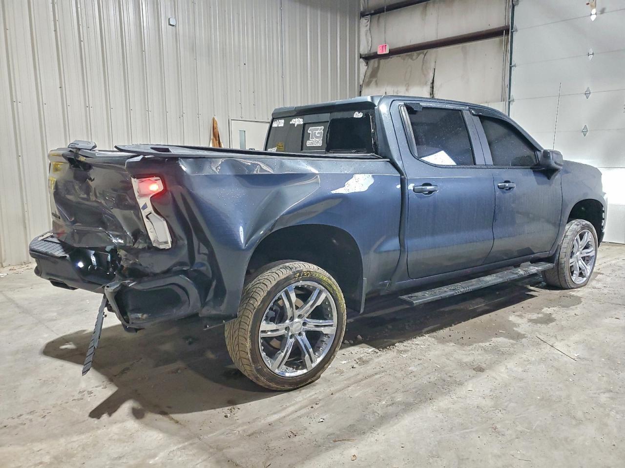 2021 Chevrolet Silverado K1500 Rst - zdjęcie 3