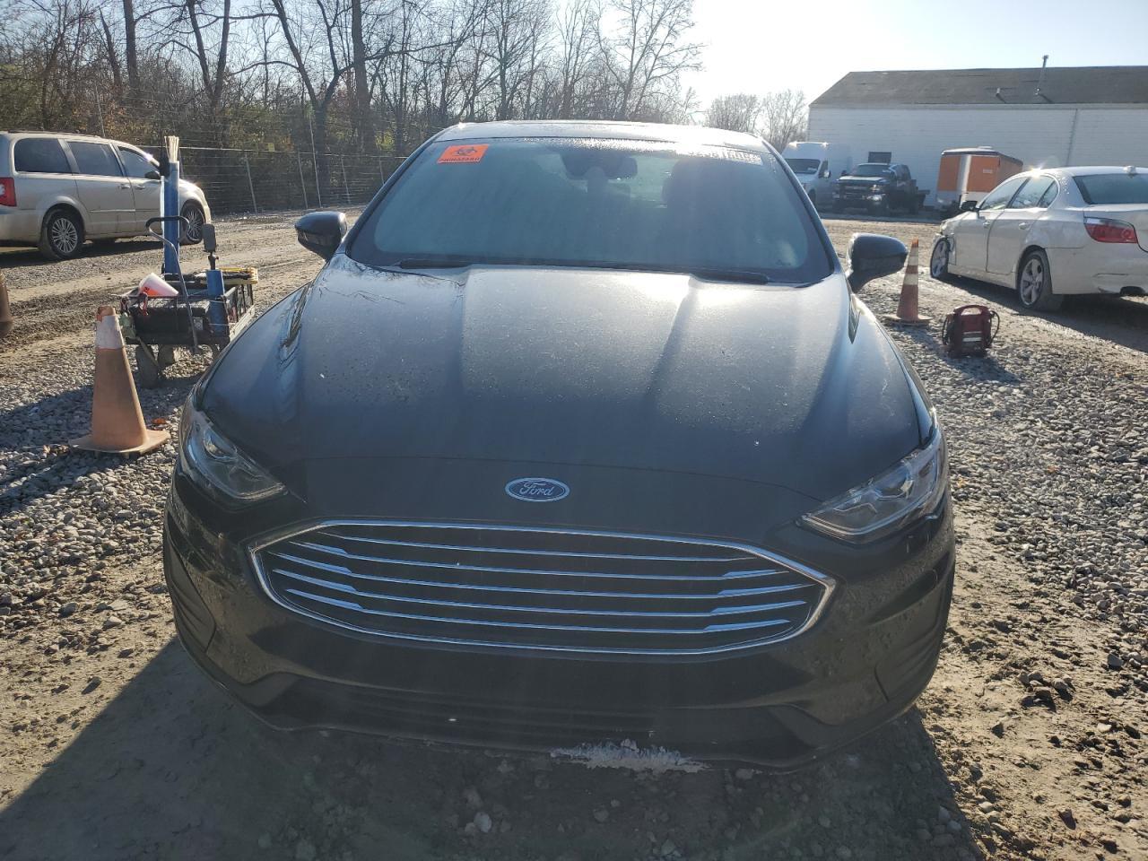 2020 Ford Fusion - zdjęcie 5