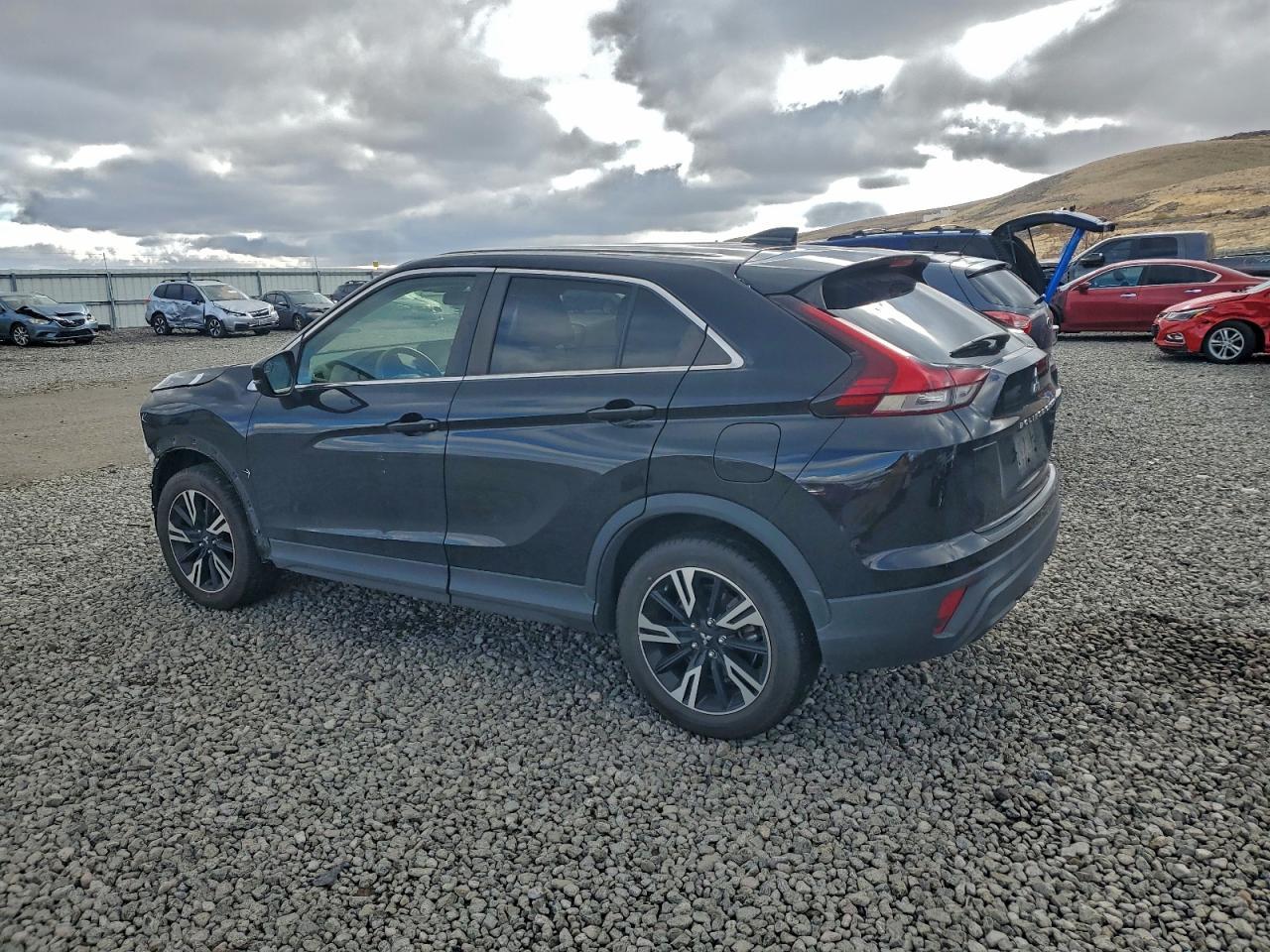 2023 Mitsubishi Eclipse Cross Le - zdjęcie 2