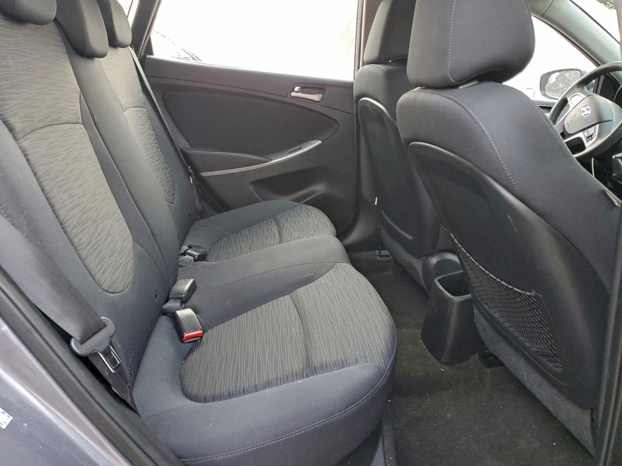 2016 Hyundai Accent - zdjęcie 10