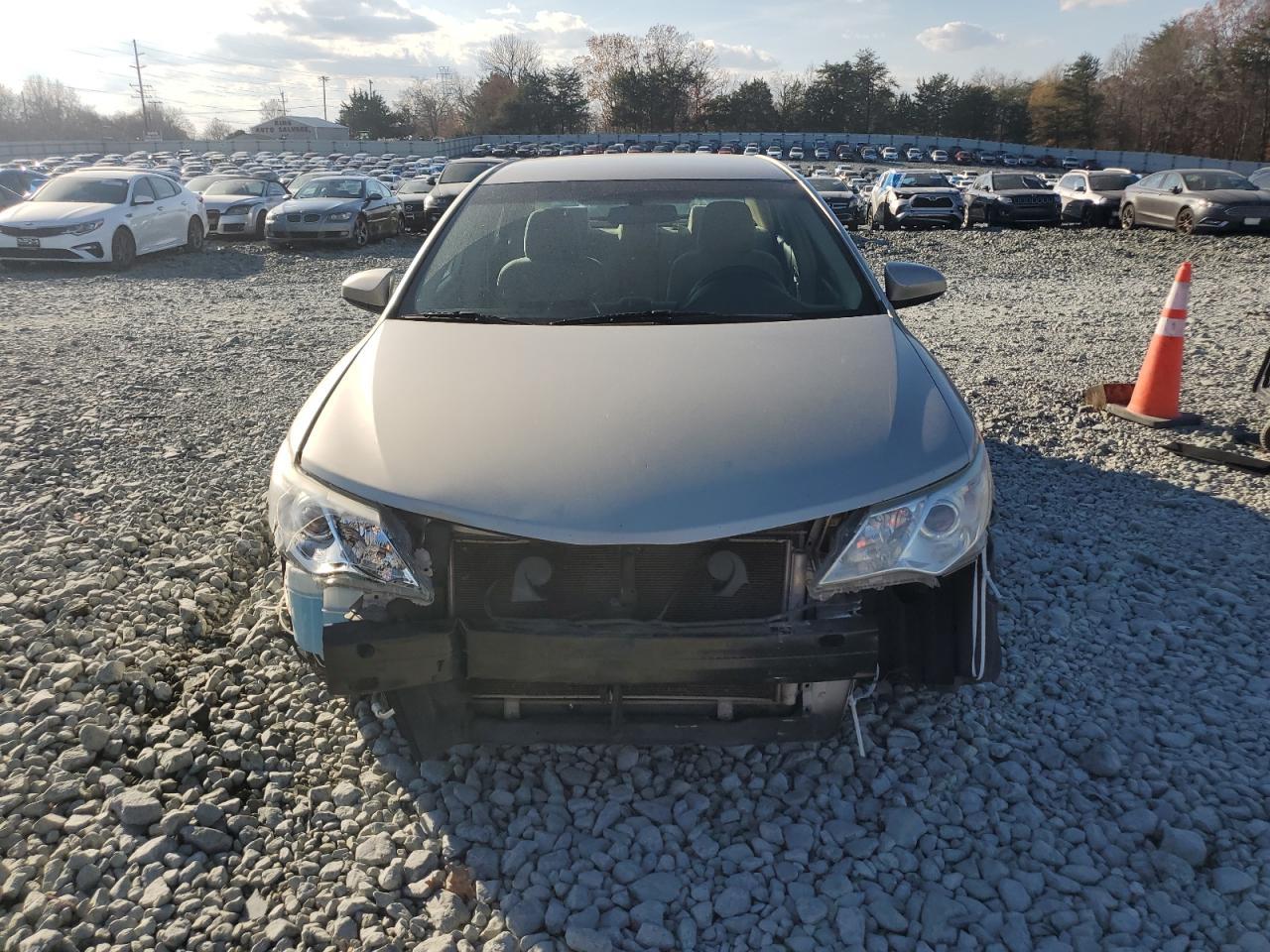 2014 Toyota Camry - zdjęcie 5