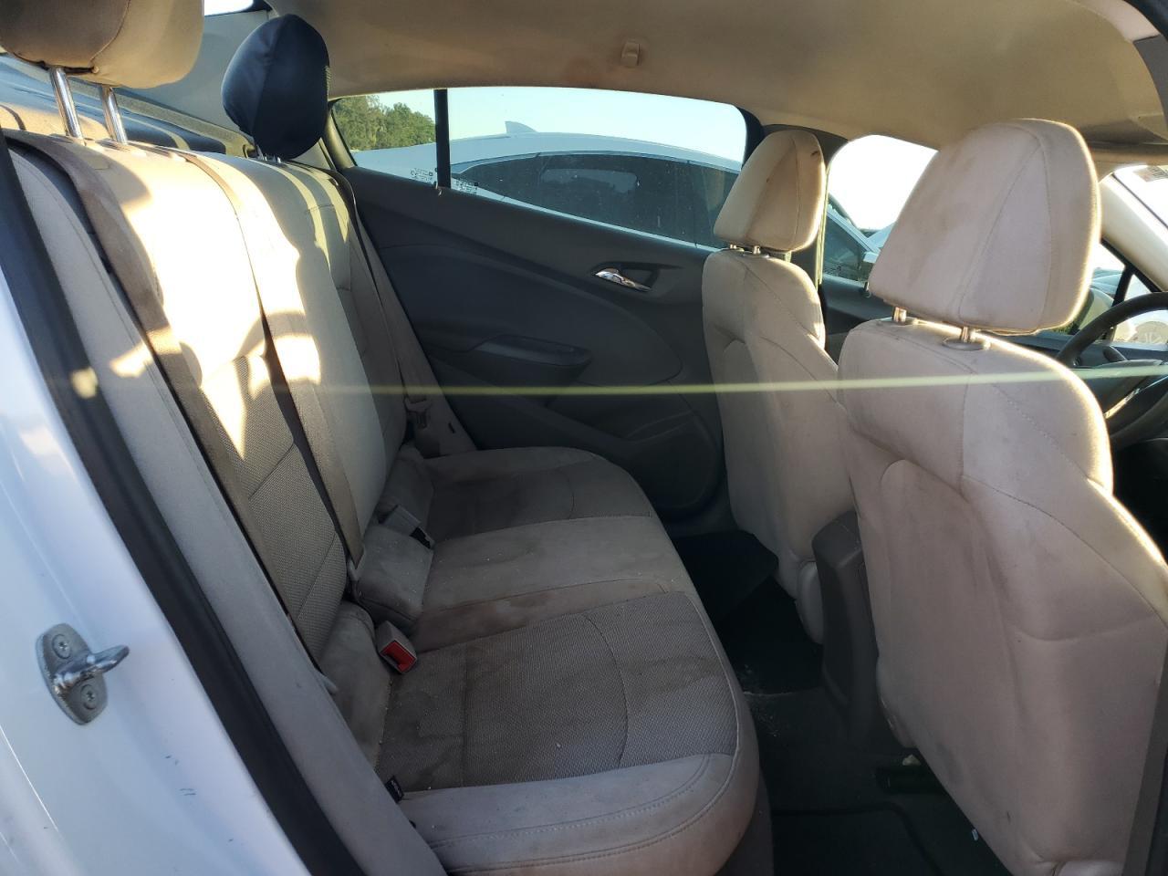 2017 Chevrolet Cruze Ls - zdjęcie 10