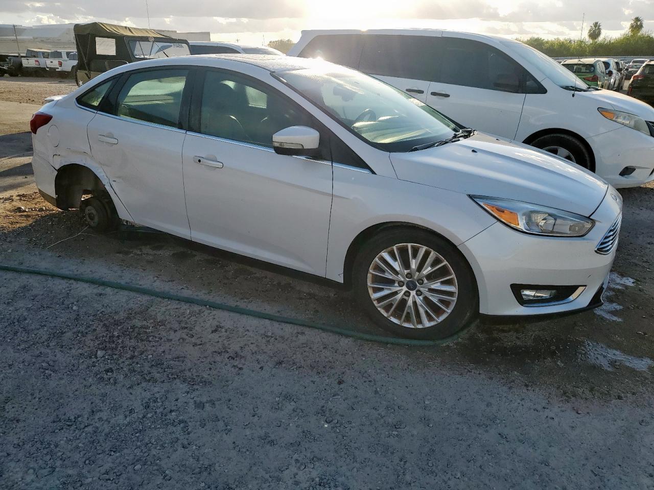 2018 Ford Focus - zdjęcie 4