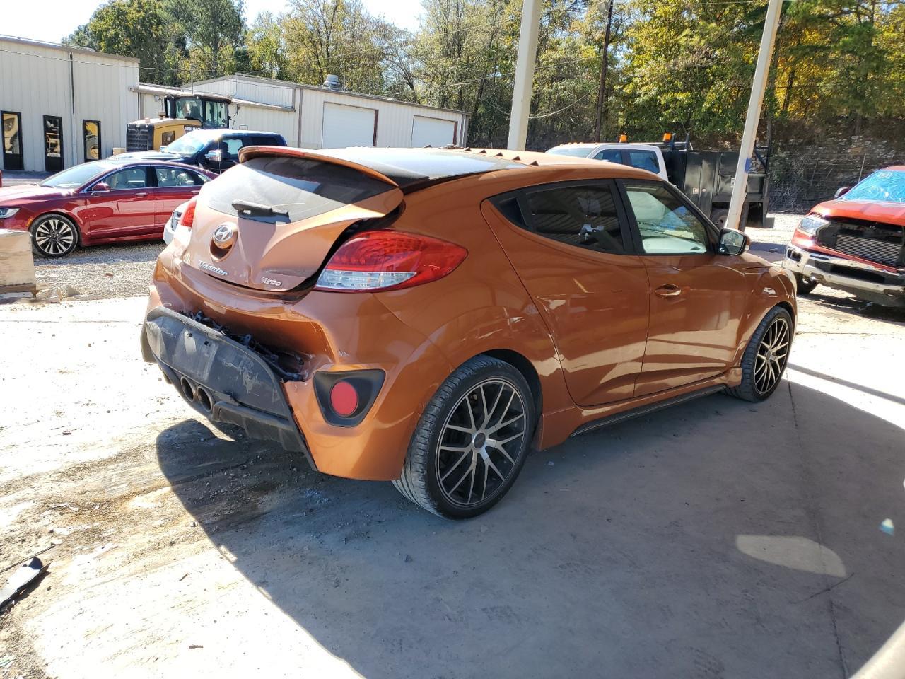 2016 Hyundai Veloster - zdjęcie 3