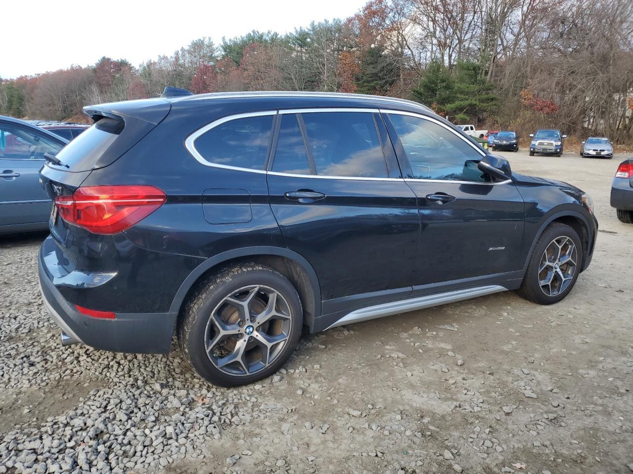 2016 BMW X1 xDrive28I - zdjęcie 3