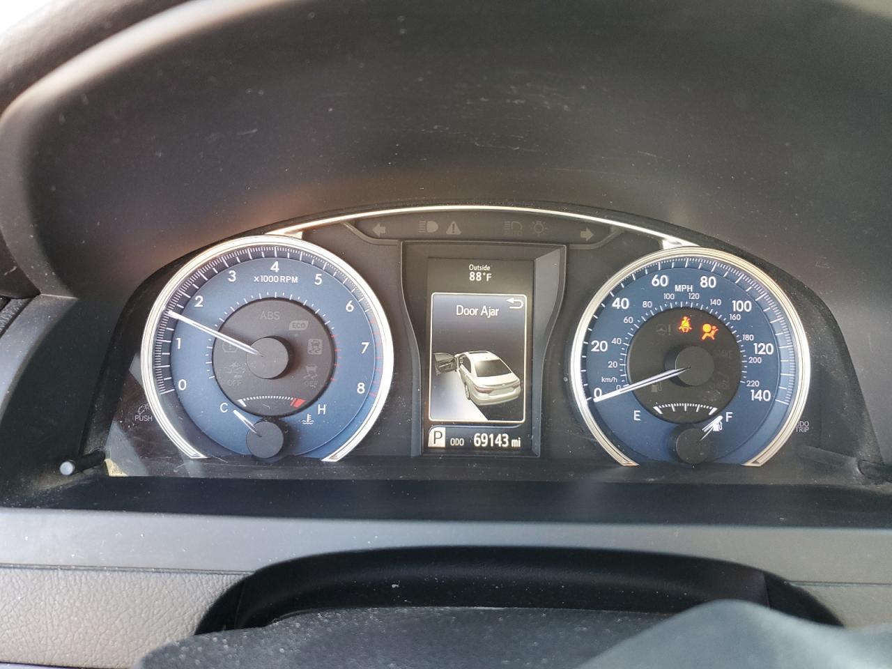 2017 Toyota Camry - zdjęcie 9