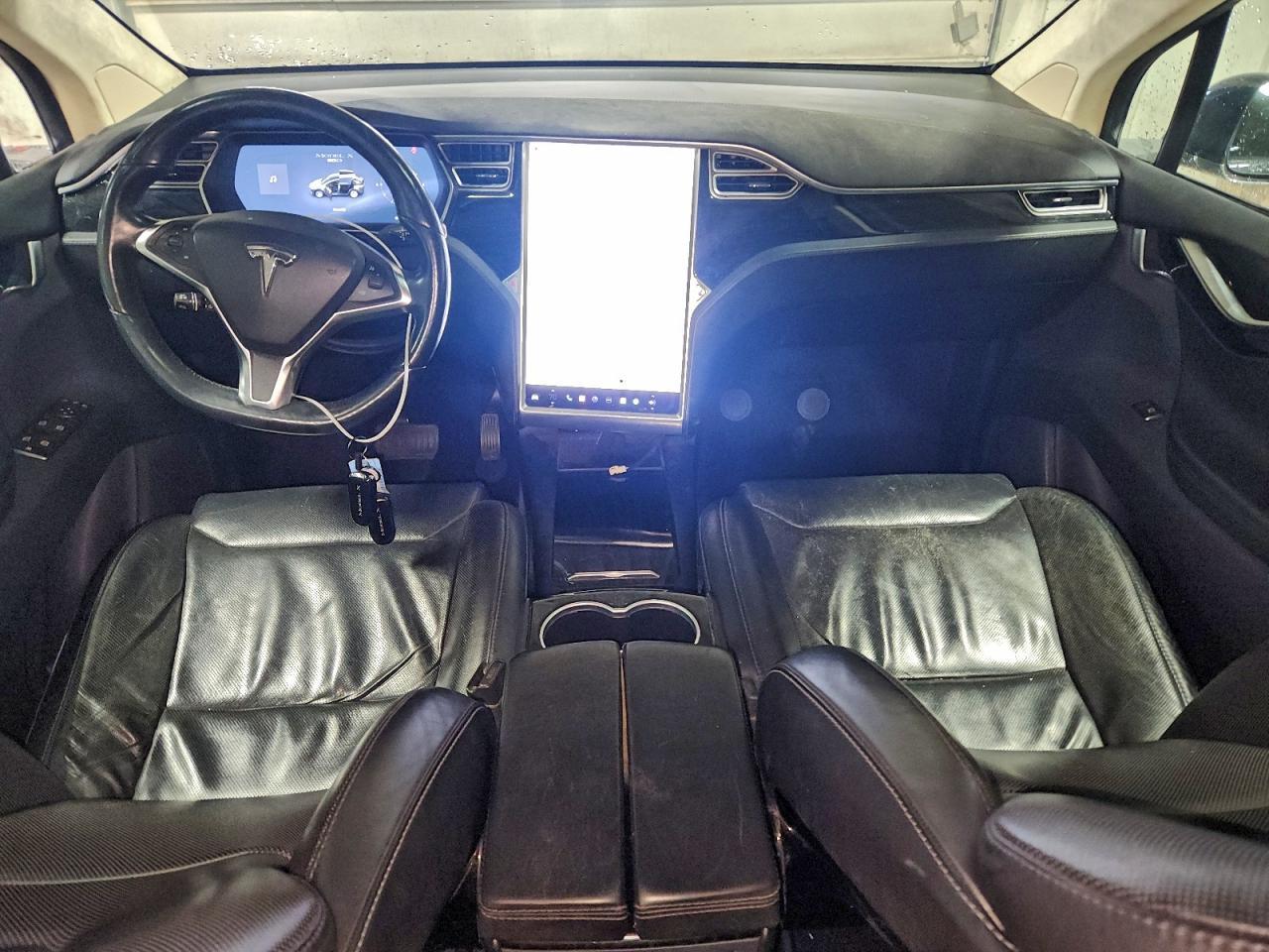 2016 Tesla Model X - zdjęcie 8