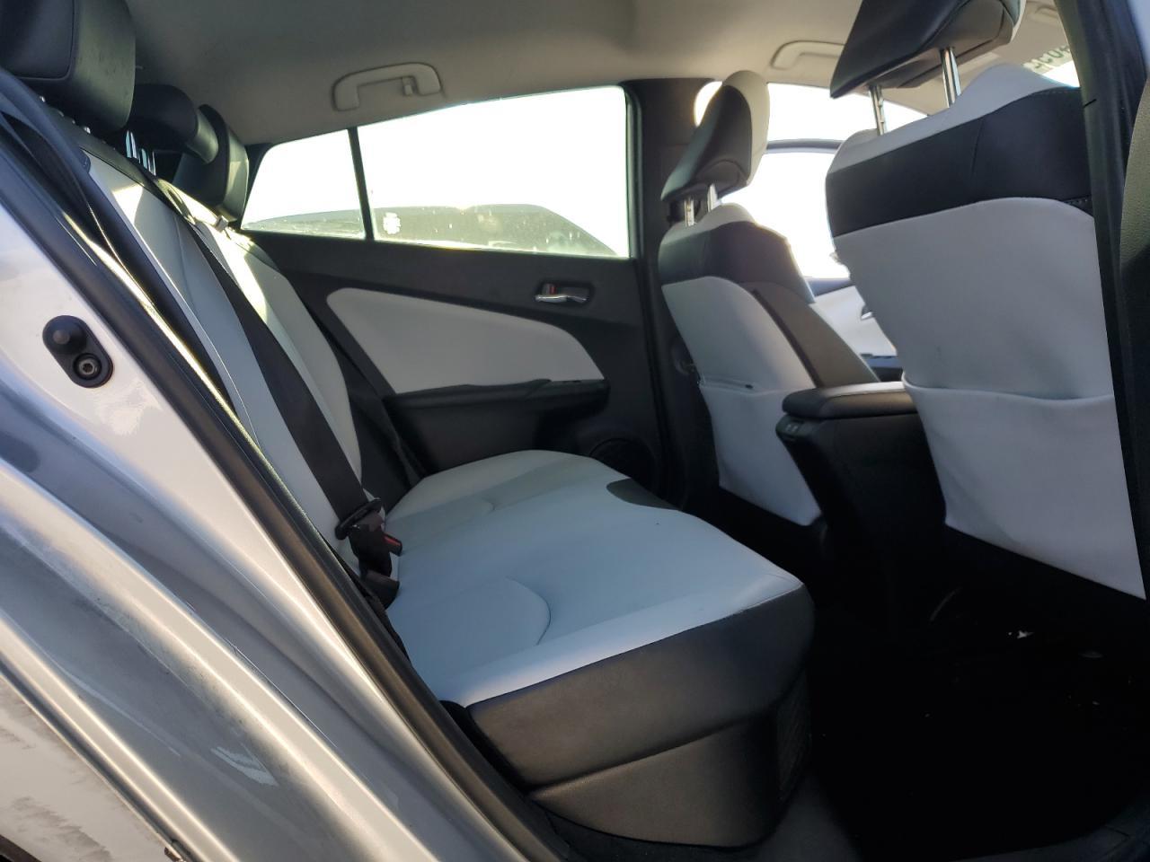 2019 Toyota Prius - zdjęcie 10