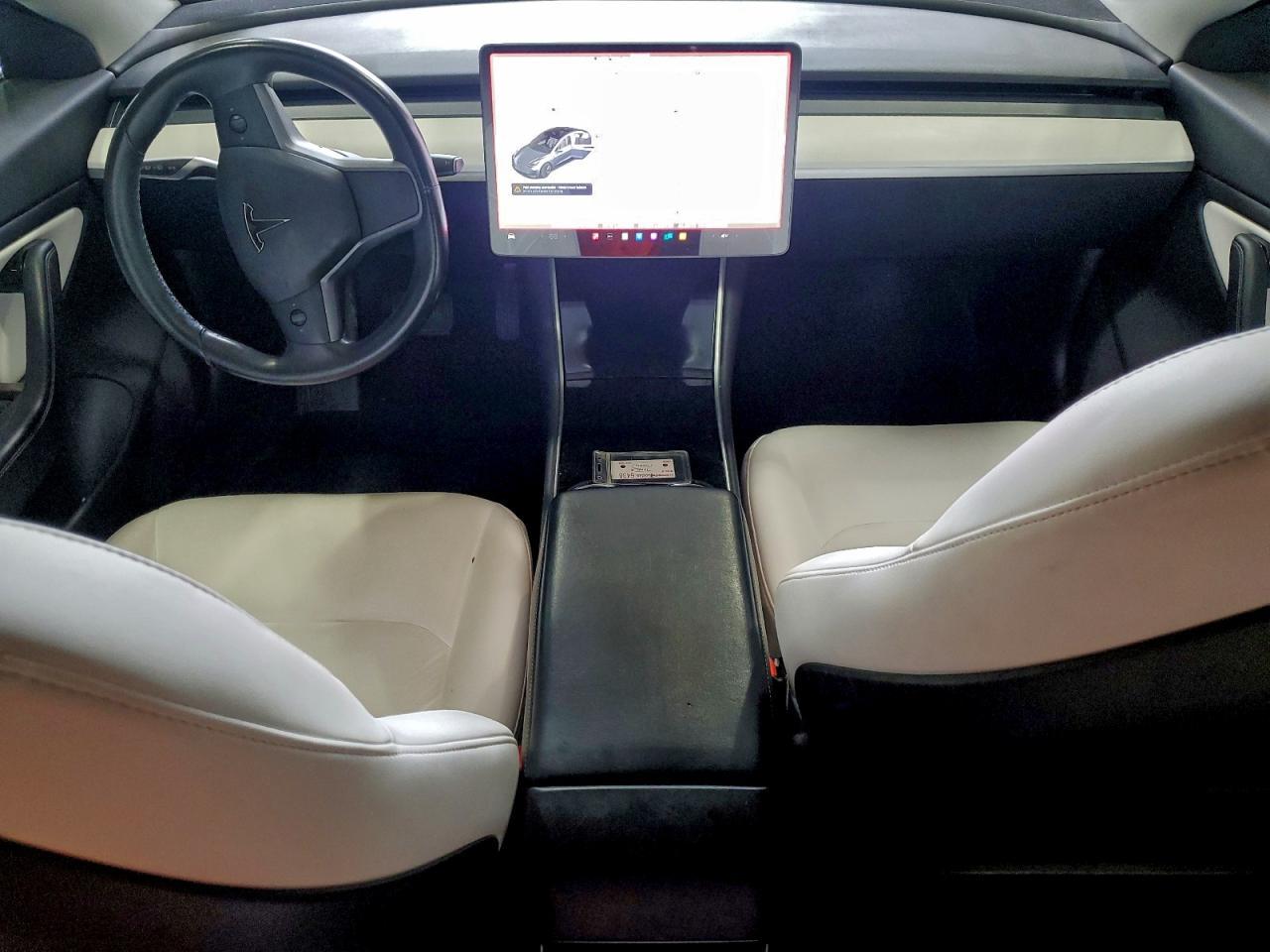 2018 Tesla Model 3 - zdjęcie 8