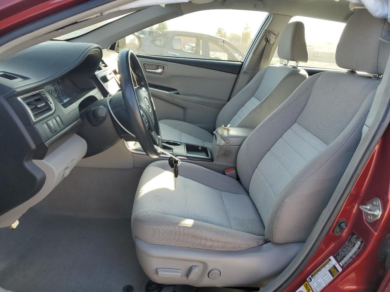 2015 Toyota Camry Le - zdjęcie 7