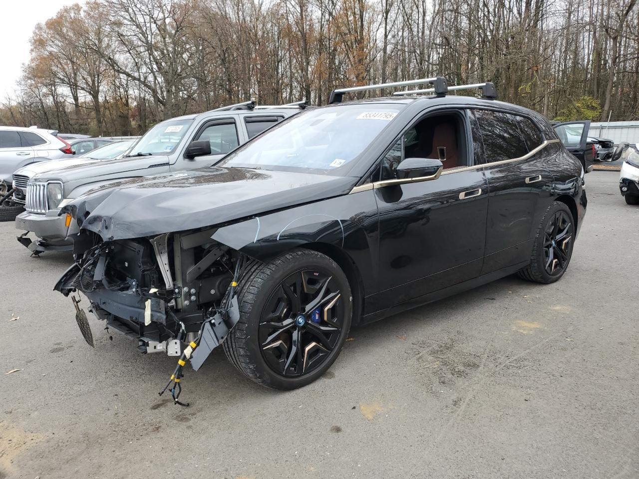 2023 BMW Ix M60 - zdjęcie główne