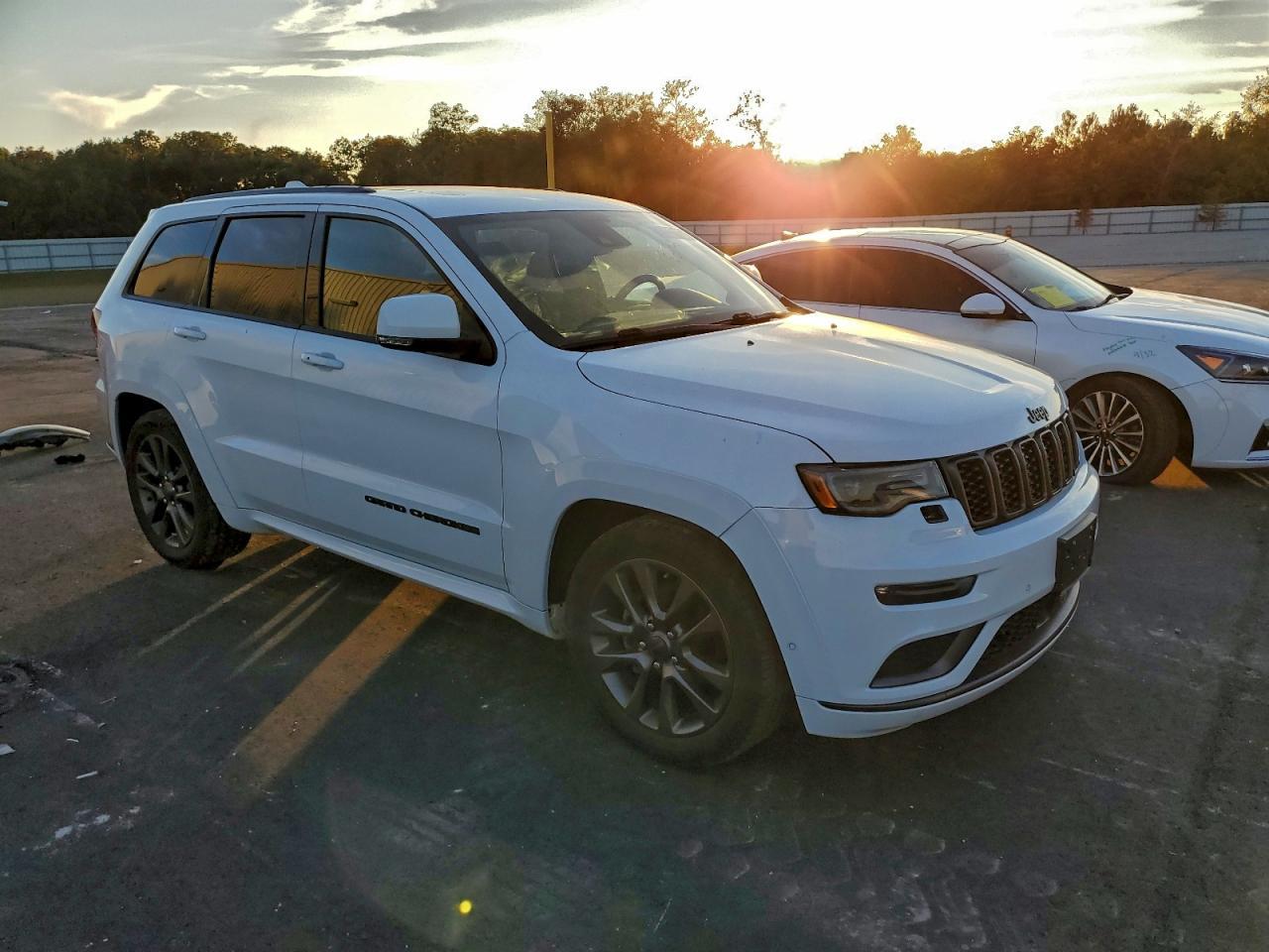 2019 Jeep Grand Cherokee - zdjęcie 4