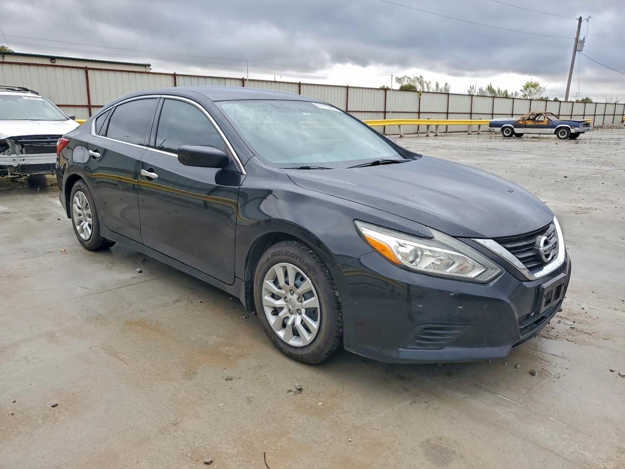 2017 Nissan Altima 2.5 - zdjęcie 4