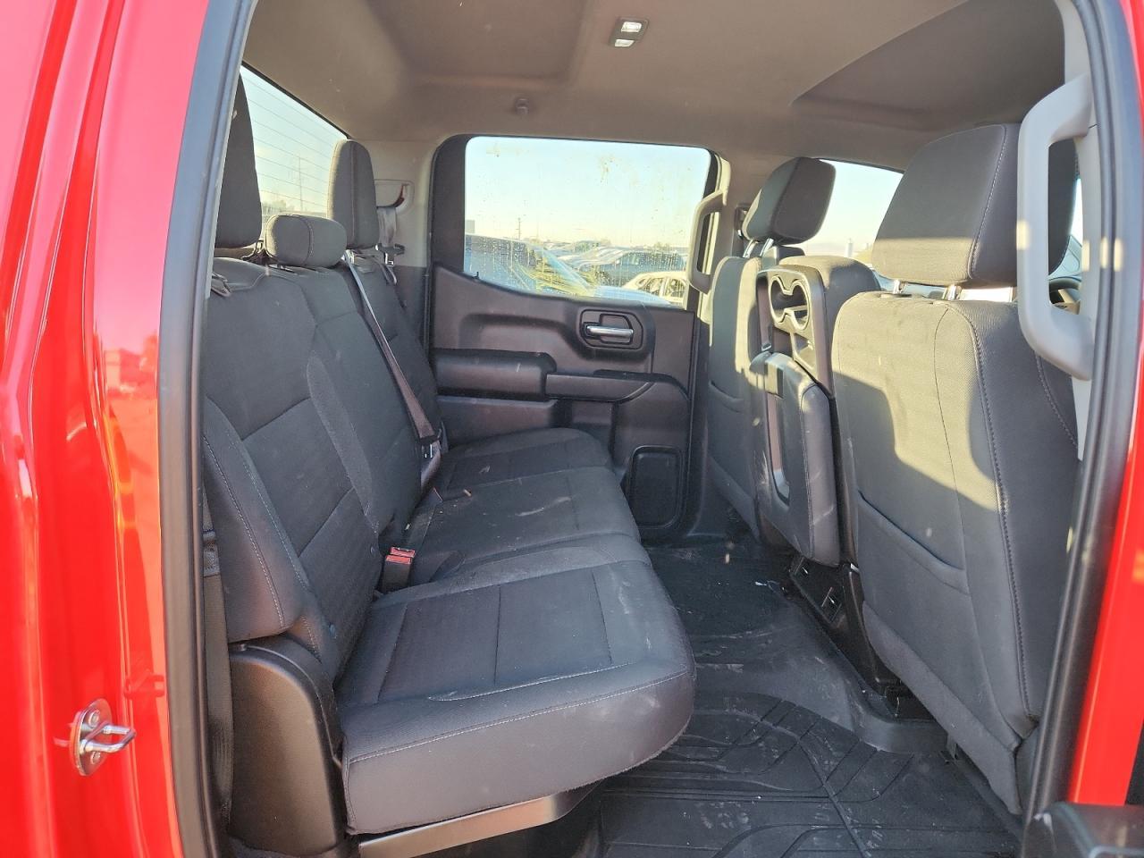 2022 Chevrolet Silverado K1500 Custom - zdjęcie 10