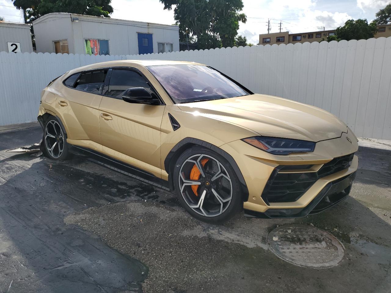 2022 Lamborghini Urus - zdjęcie 4