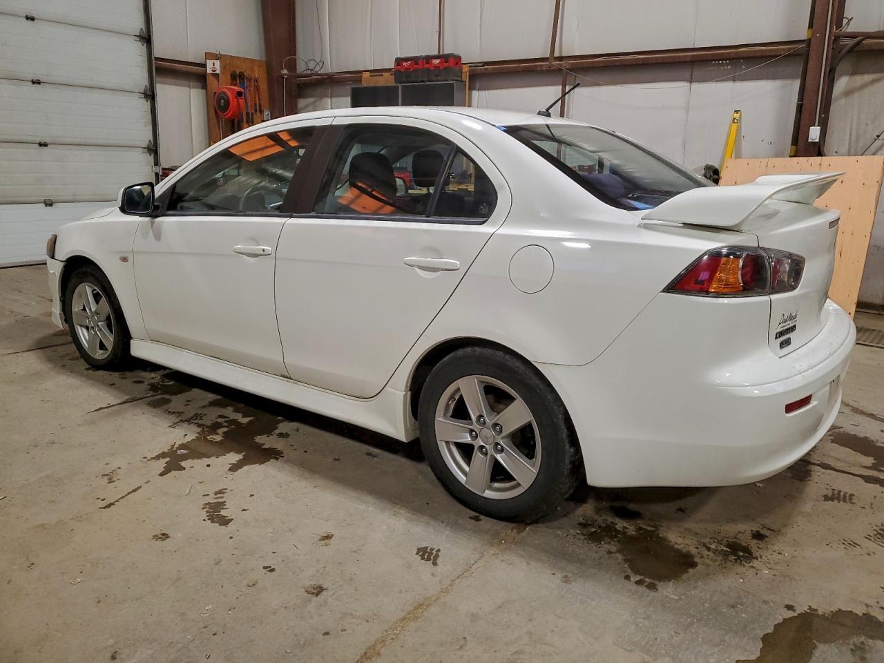 2014 Mitsubishi Lancer - zdjęcie 2