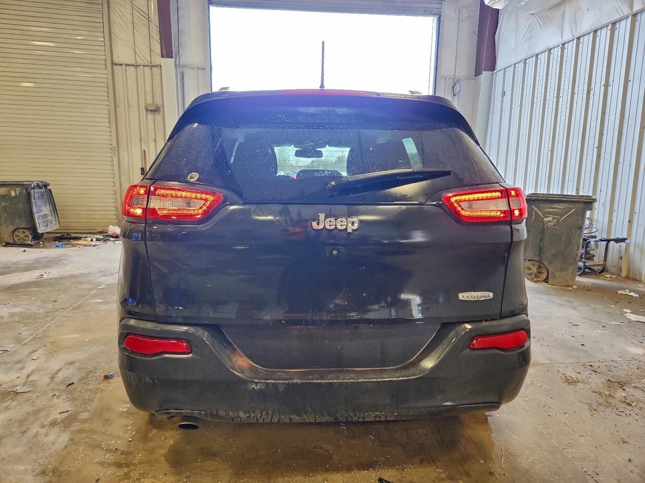 2015 Jeep Cherokee - zdjęcie 6
