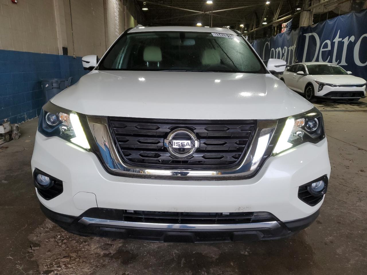 2018 Nissan Pathfinder - zdjęcie 5