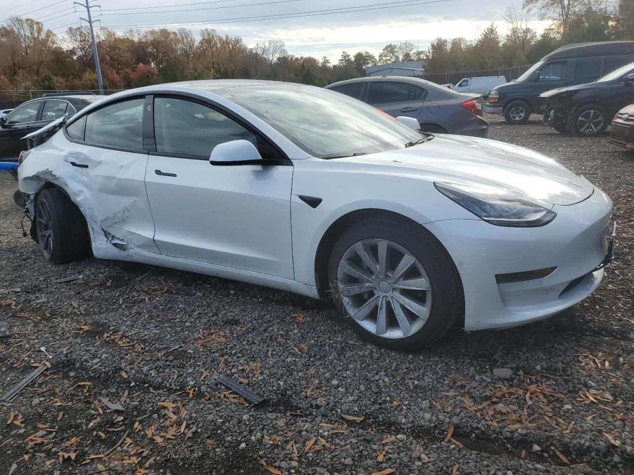 2021 Tesla Model 3 - zdjęcie 4