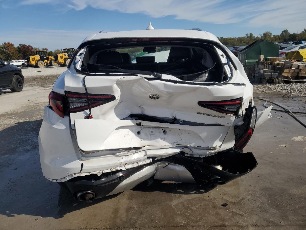 2018 Alfa Romeo Stelvio - zdjęcie 6