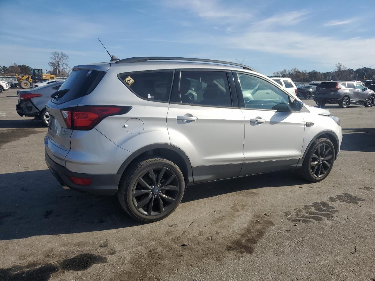 2019 Ford Escape - zdjęcie 3