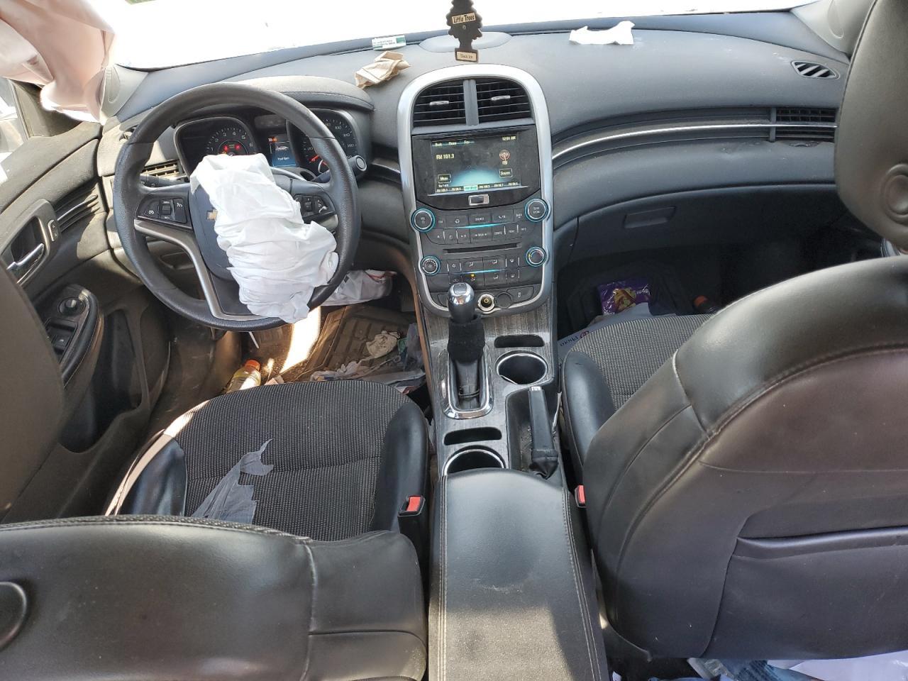 2016 Chevrolet Malibu - zdjęcie 8