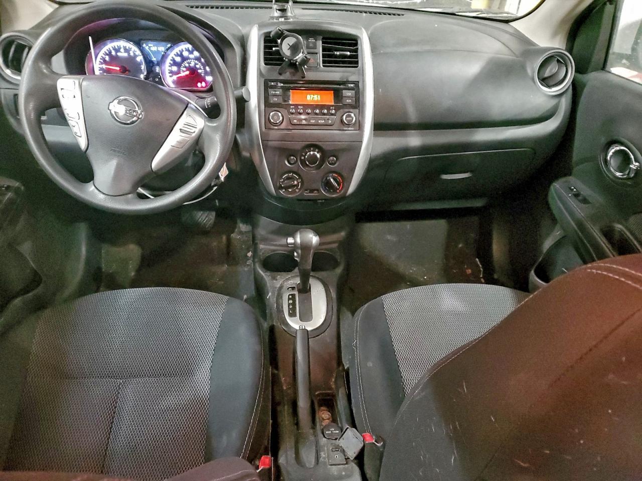 2015 Nissan Versa S - zdjęcie 8