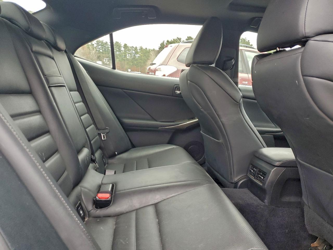2014 Lexus IS - zdjęcie 10