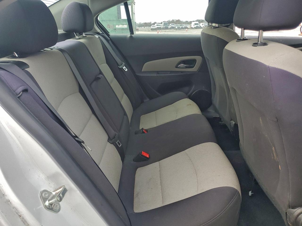 2014 Chevrolet Cruze Ls - zdjęcie 10