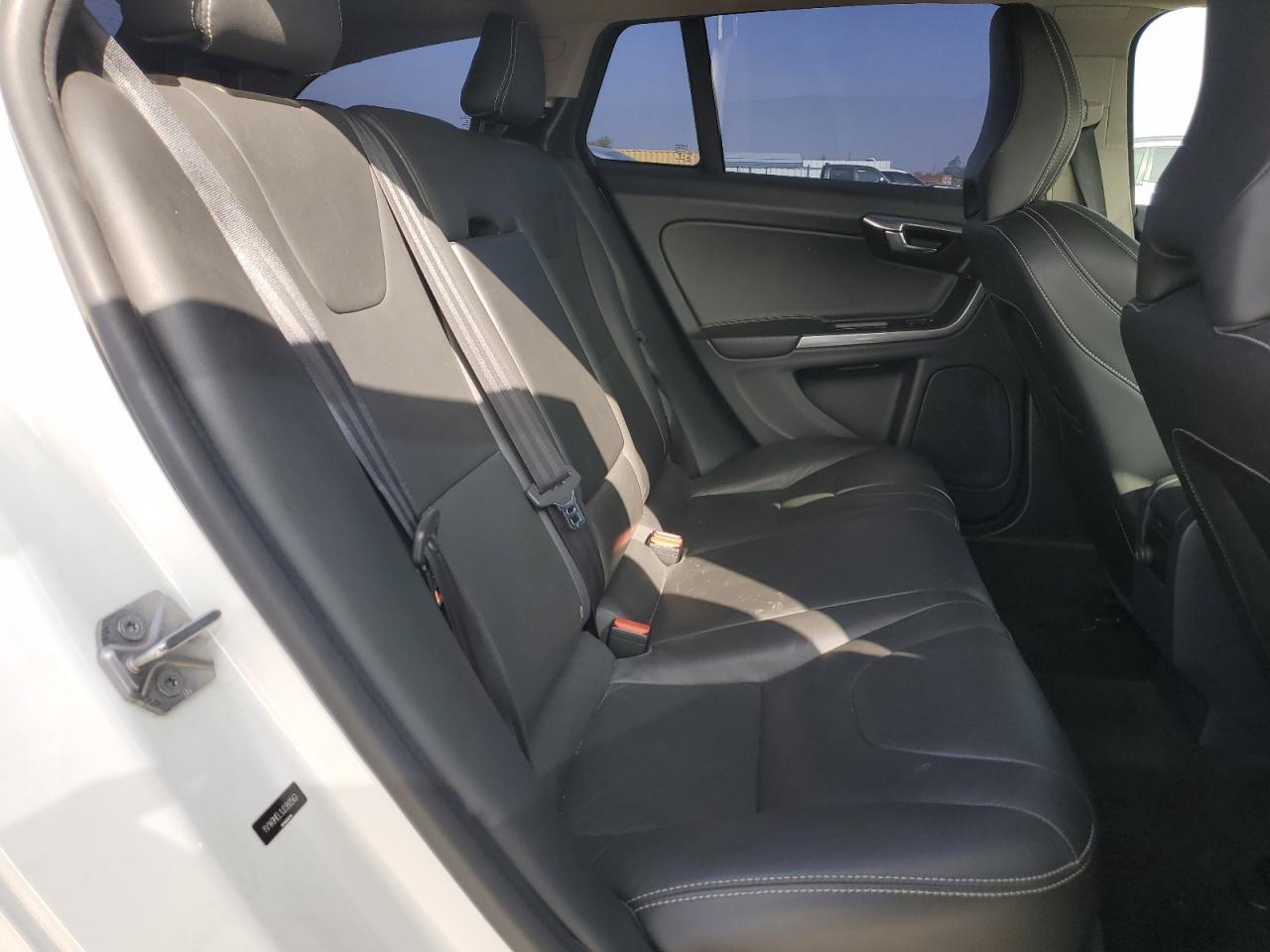 2018 Volvo V60 T5 Dynamic - zdjęcie 11