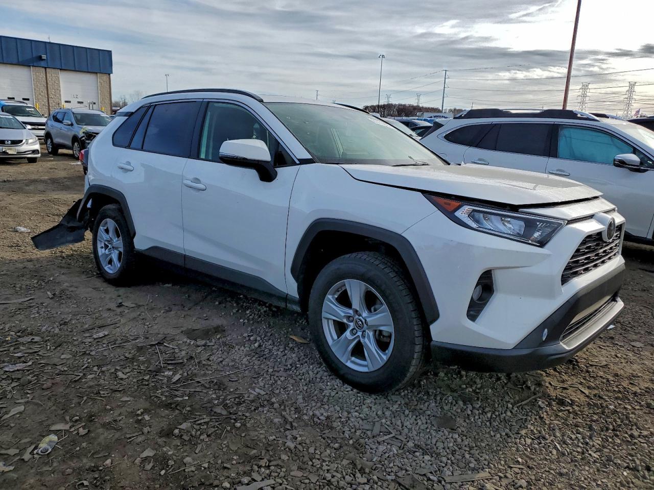 2019 Toyota RAV 4 - zdjęcie 4