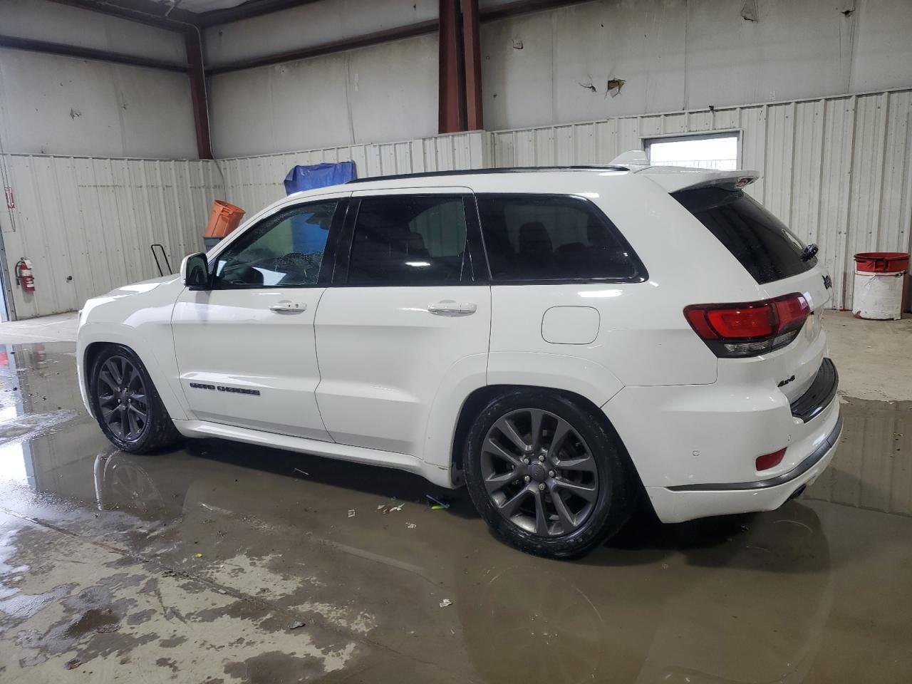 2018 Jeep Grand Cherokee Overland - zdjęcie 2
