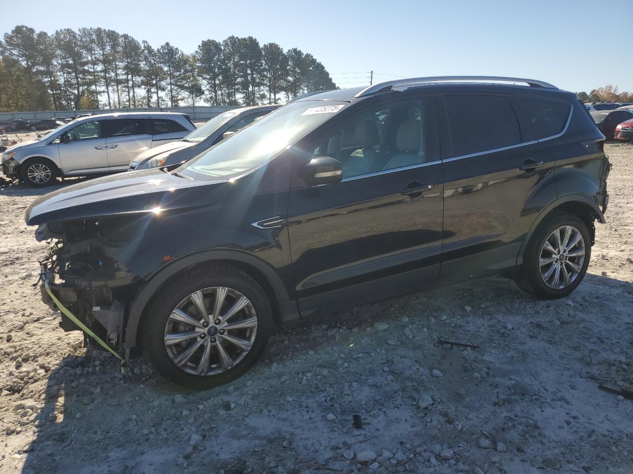 2017 Ford Escape Titanium - zdjęcie główne