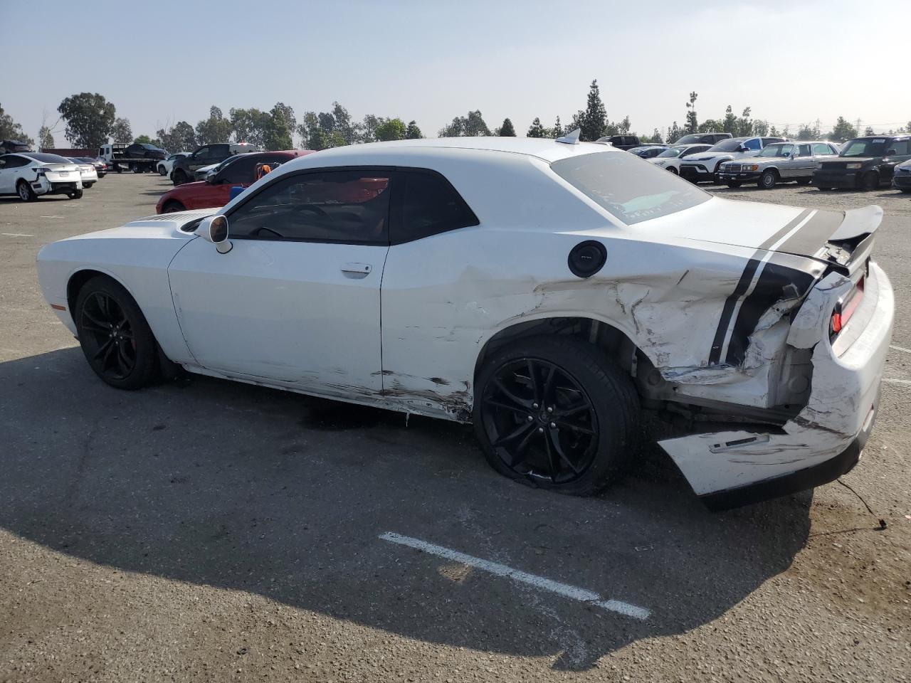 2017 Dodge Challenger - zdjęcie 2