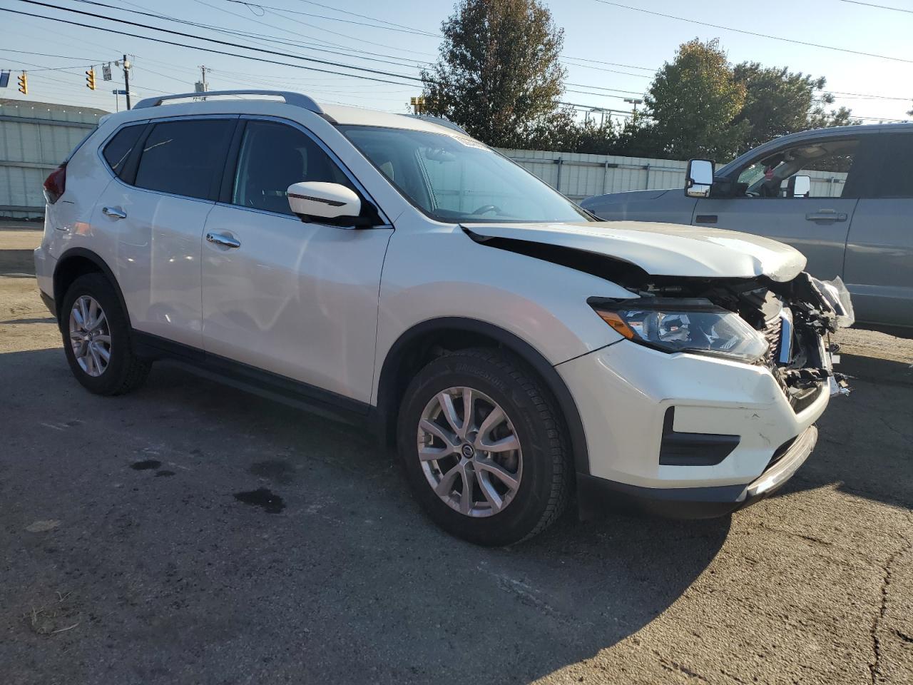 2018 Nissan Rogue - zdjęcie 4