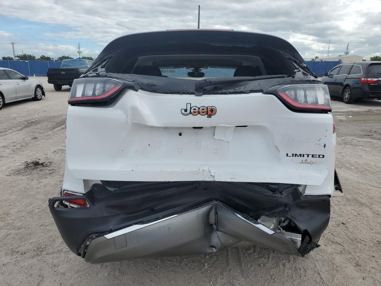 2020 Jeep Cherokee - zdjęcie 6