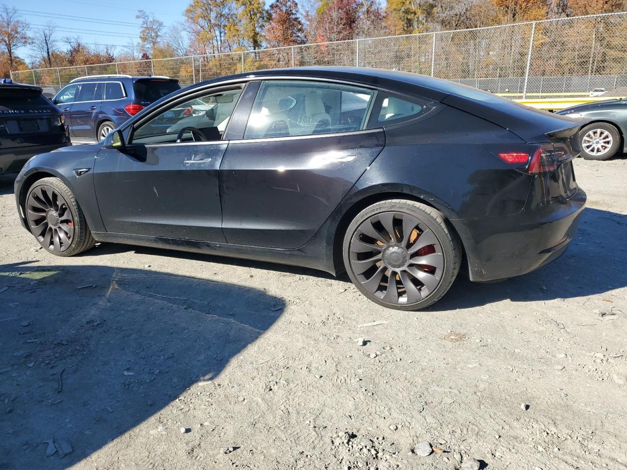 2023 Tesla Model 3 - zdjęcie 2