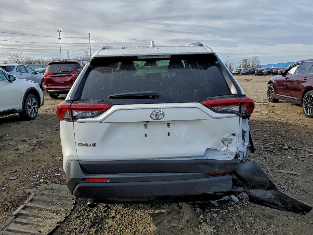 2019 Toyota RAV 4 - zdjęcie 6