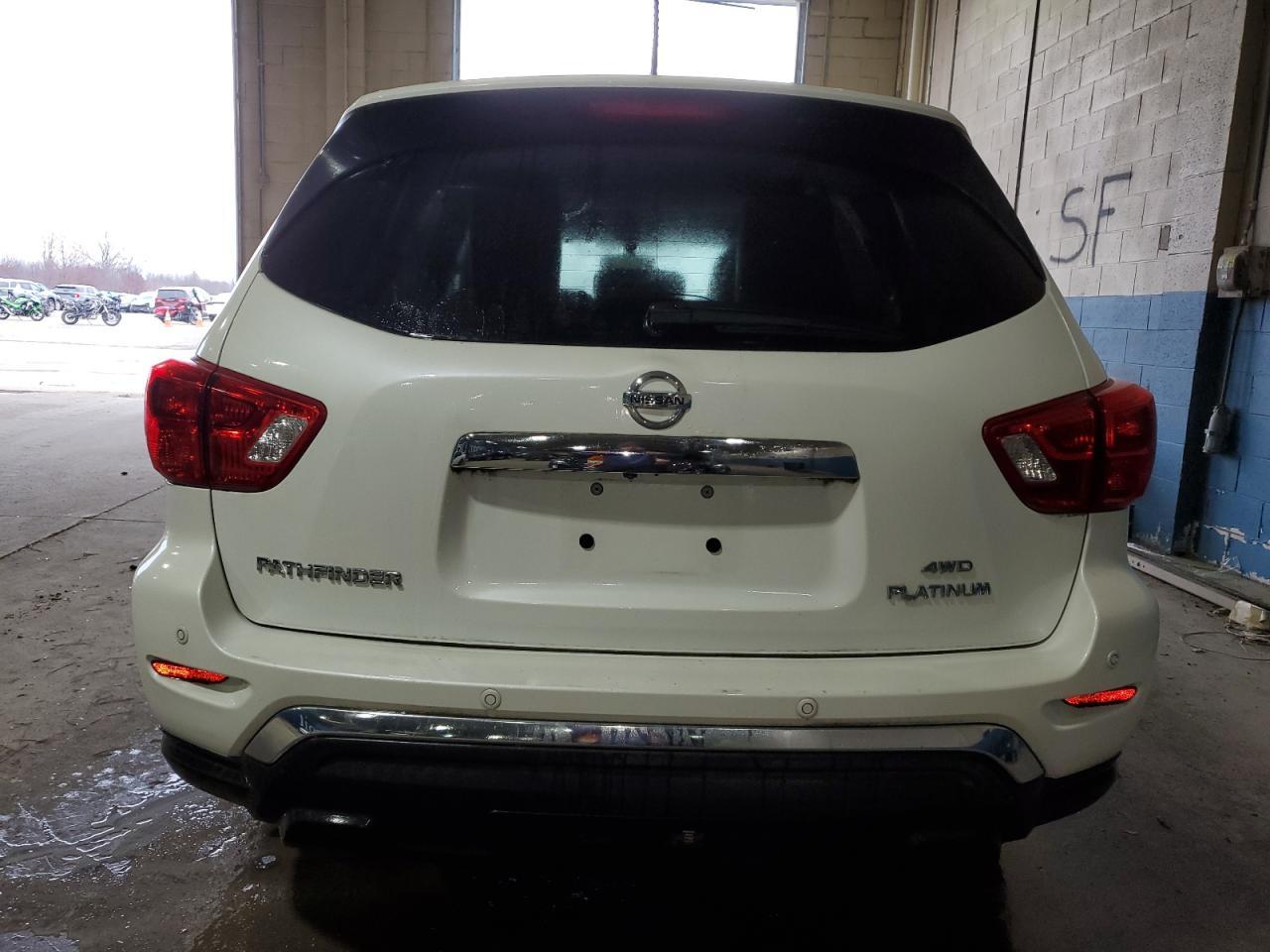 2018 Nissan Pathfinder - zdjęcie 6