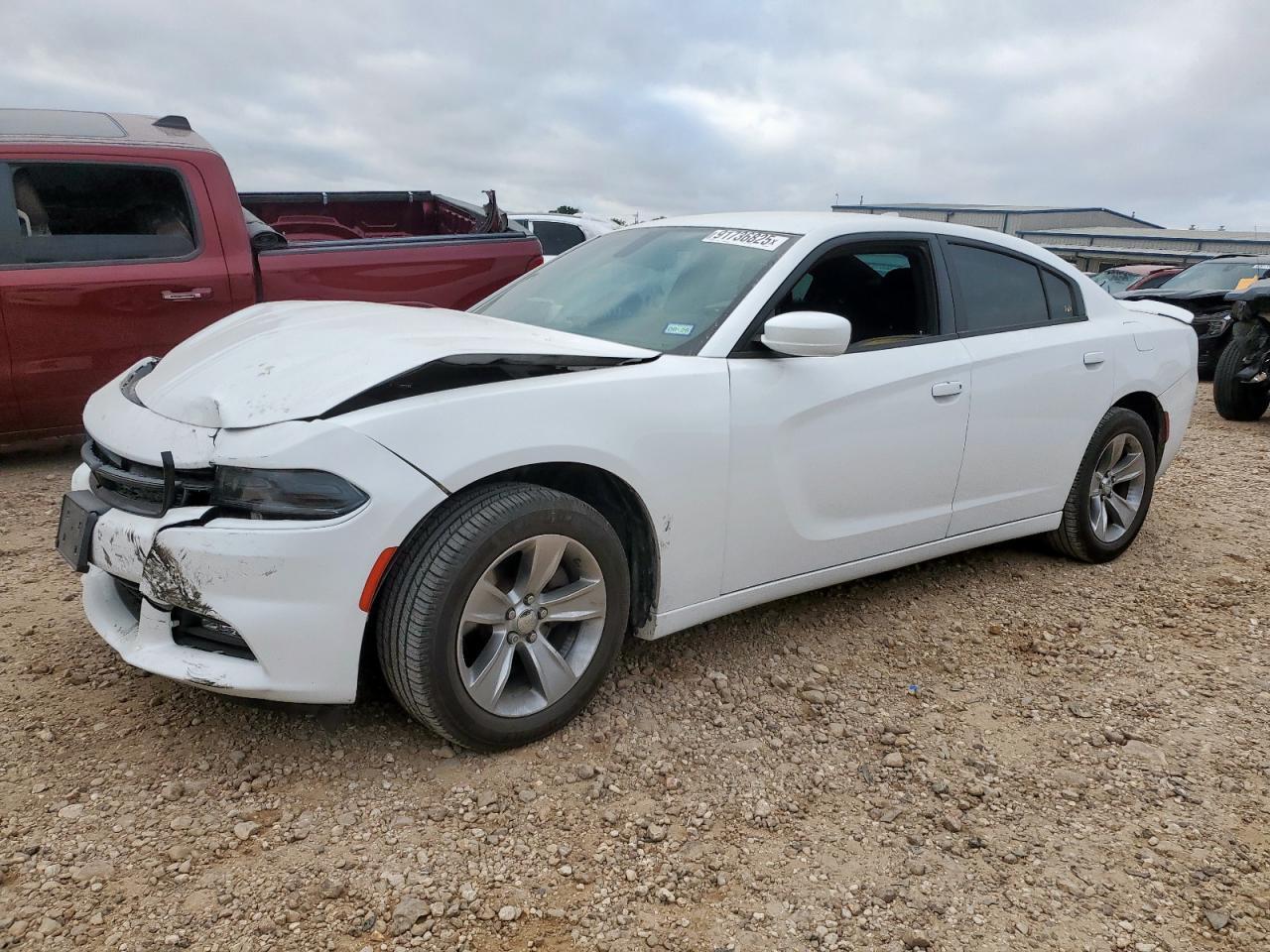 2017 Dodge Charger - zdjęcie główne