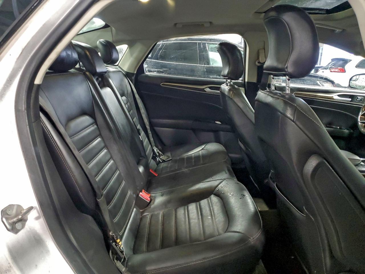 2015 Ford Fusion - zdjęcie 10