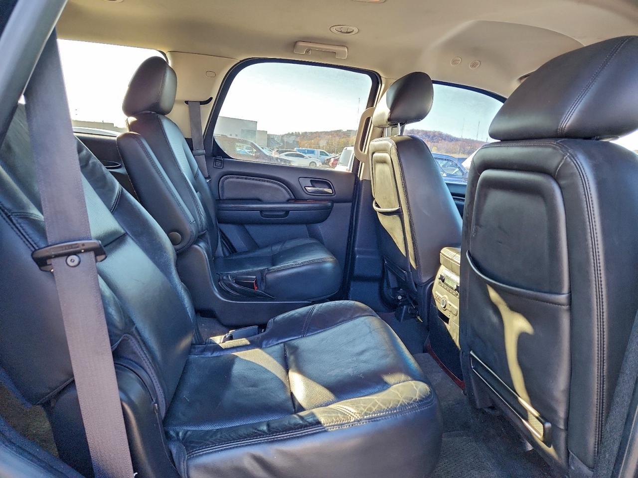 2013 Cadillac Escalade - zdjęcie 11