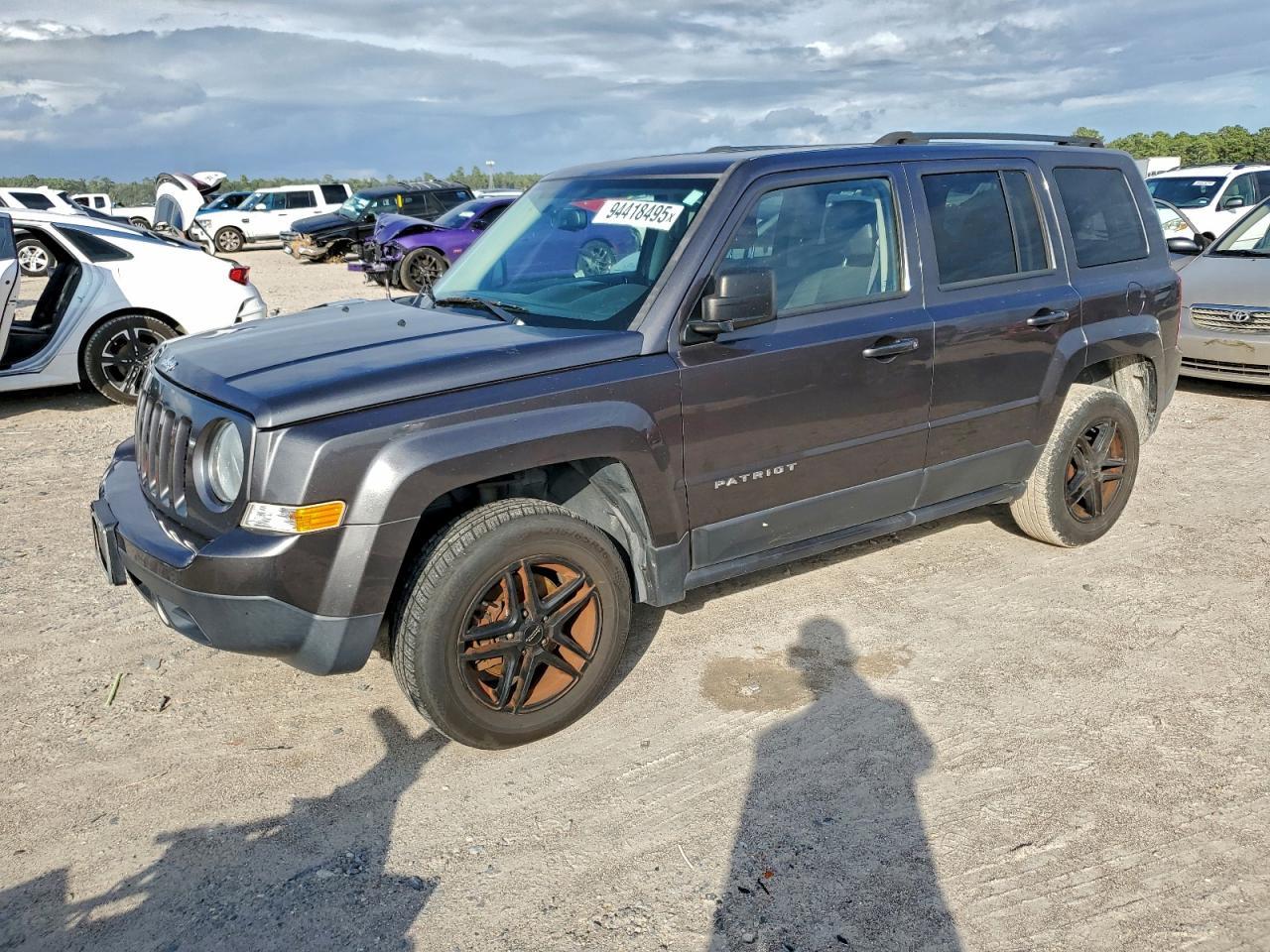 2016 Jeep Liberty (Patriot) - zdjęcie główne