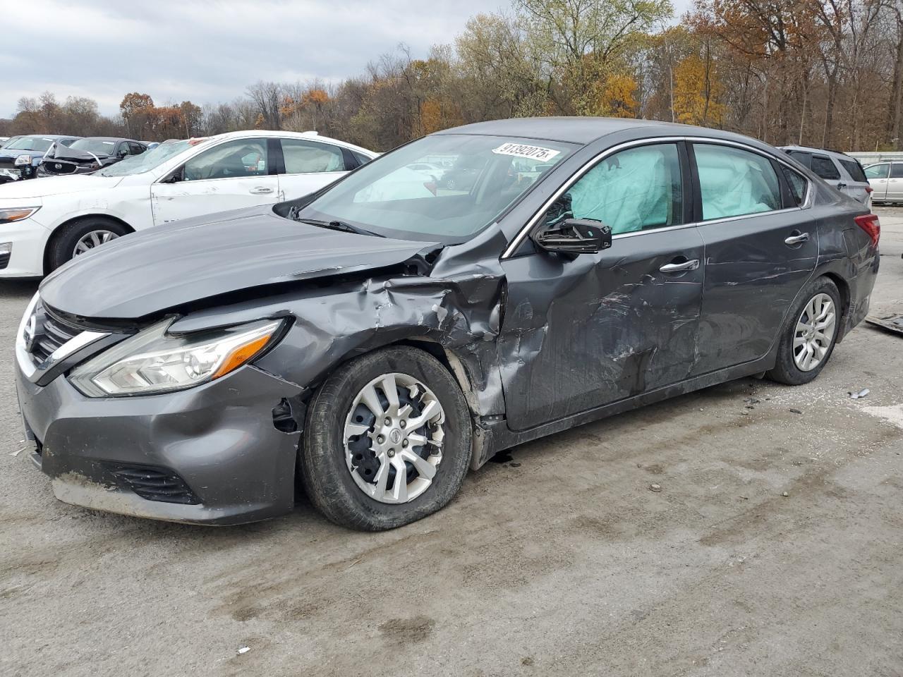 2016 Nissan Altima - zdjęcie główne