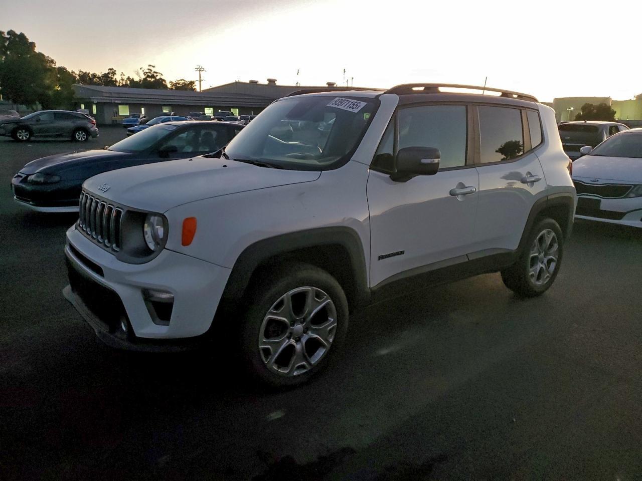 2020 Jeep Renegade - zdjęcie główne